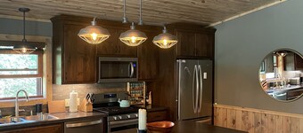 Bourbon Hideout - Private dock and access to Lower Hay Lake/Whitefish Chain