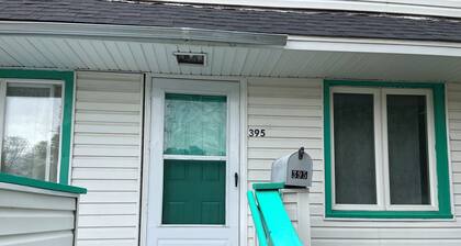 Cozy 1-bedroom +Hide a bed apartment in beautiful Mountain Home with WiFi, AC