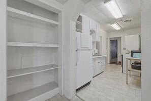 Unclassified image, 4 of 12, button