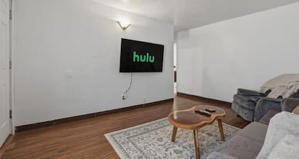 Parking|Smart TV|Full Kitchen|Self Check-In|W/D