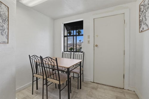 Cozy efficient 1 BR apartment.