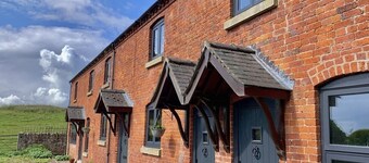 New - Luxury Spacious Apartment in Beautiful Grounds