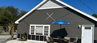 Cozy All Season Lake Front Apartment