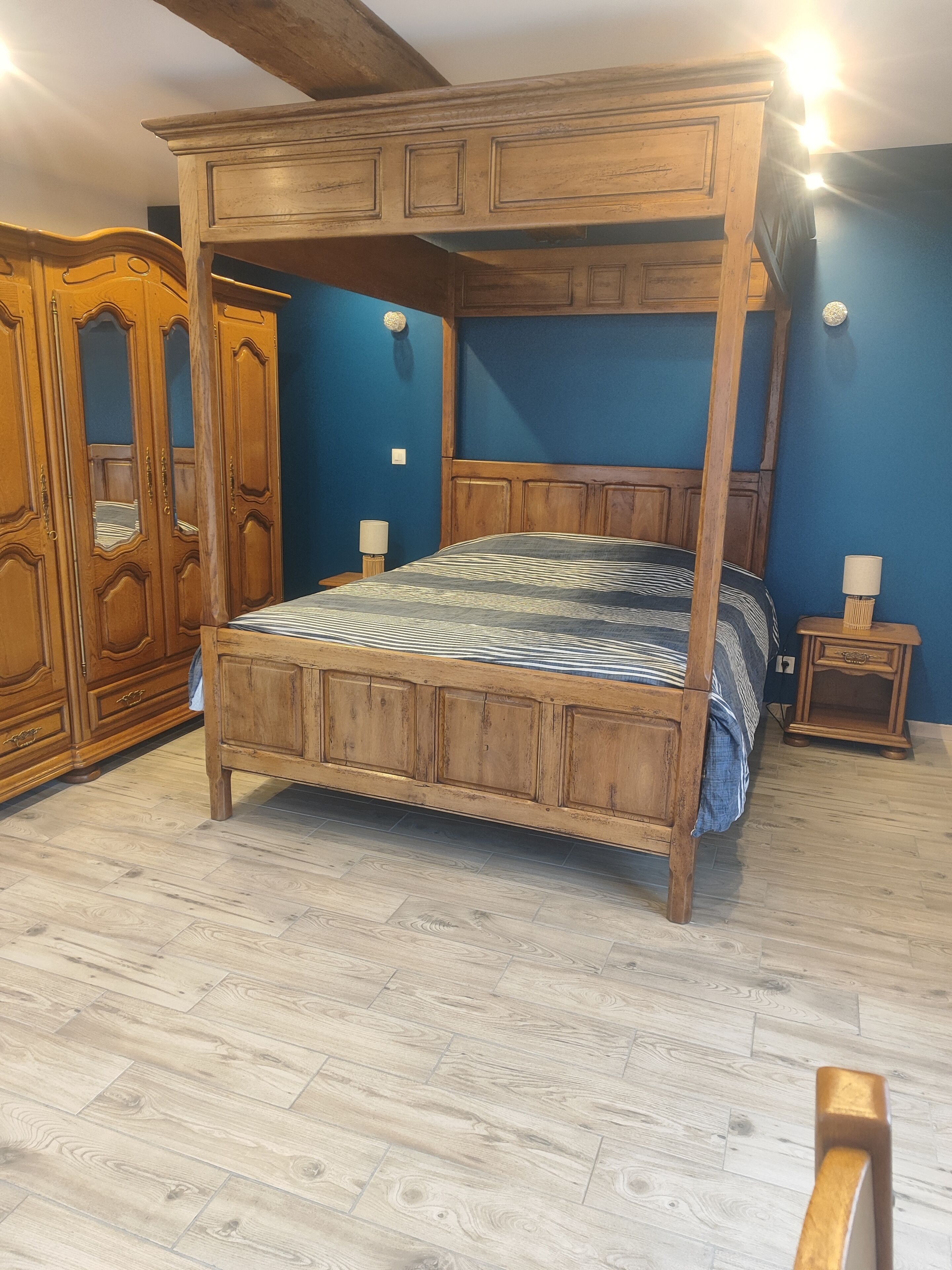 3 bedrooms, iron/ironing board, free WiFi, bed sheets