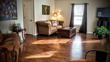 Télévision, jeux vidéo, livres, chaîne hi-fi