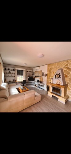 Villa with private pool, hydromassage, fireplace and private barbecue