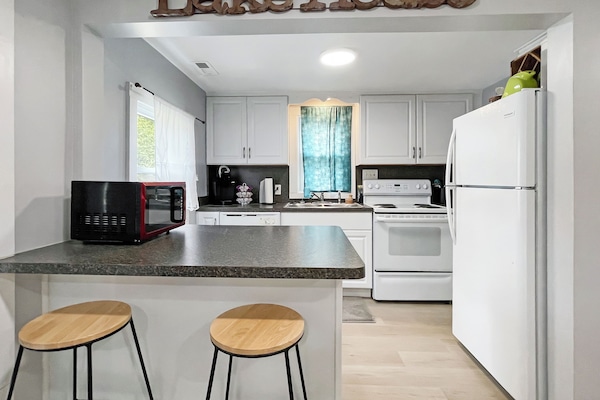 Frigorífic, microones, forn i placa de cuina