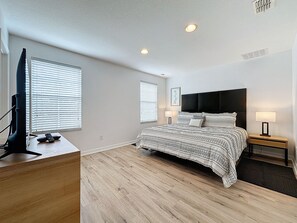 2 chambres, fer et planche à repasser, Wi-Fi, draps fournis