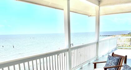 Ocean Springs Beach Front Property with Breathtaking Views of the Gulf!!