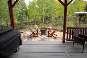 Terrace/patio - Ski in/ski out Granby Ranch Home- Ski, Golf, Fish, Bike, Hike, Relax- sleeps 8 (Granby)