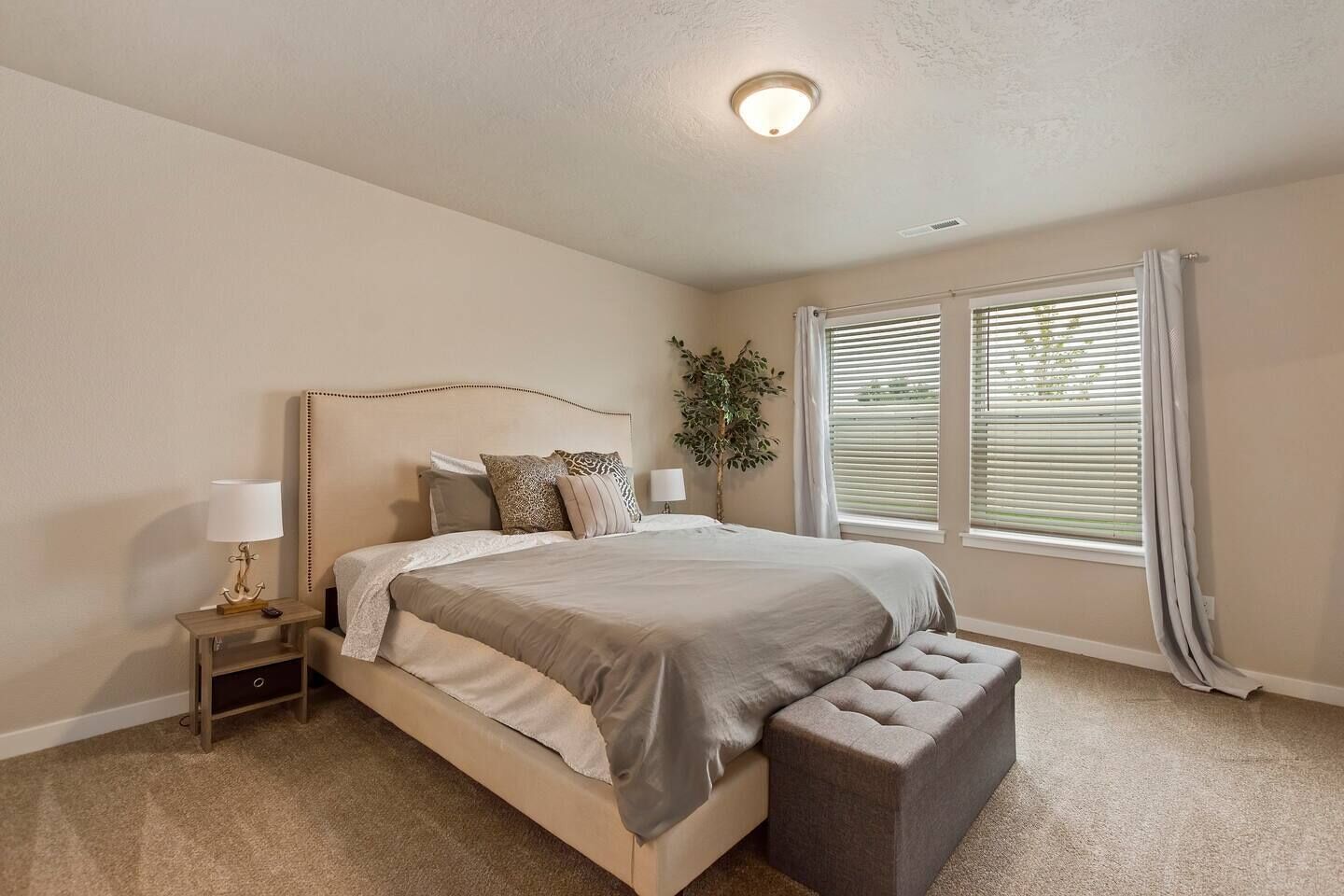 4 bedrooms, iron/ironing board, travel cot, free WiFi