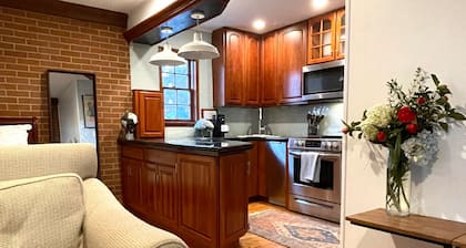 Washington Family Property, Upper Carriage House in Old Town on 107 S Lee Street
