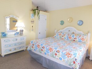 5 bedrooms, iron/ironing board, free WiFi, bed sheets