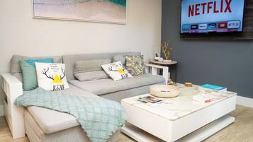 Smart TV, books, stereo