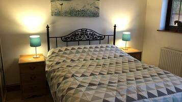 3 bedrooms, iron/ironing board, travel crib, free WiFi
