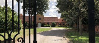 Garden cottage self catering 