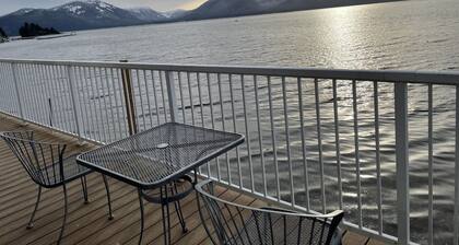 Ultimate Alaska wildlife experience.