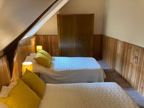 3 Schlafzimmer, Bügeleisen/Bügelbrett, Reisekinderbett, kostenloses WLAN