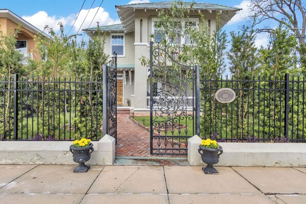 Exterior - Historic, Recently Renovated Home Near Savannah River & Downtown Augusta! (Augusta)