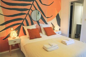 3 bedrooms, iron/ironing board, free WiFi, bed sheets