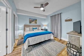 Una scrivania, ferro/asse da stiro, Wi-Fi, lenzuola