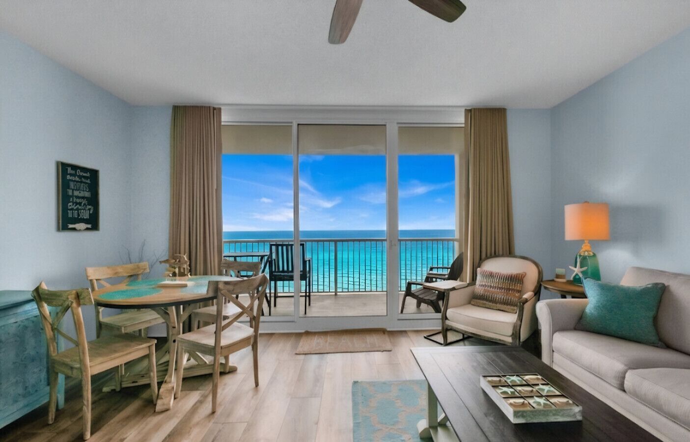 TV, tavolo da ping pong