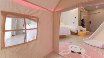 KIDS STANDARD ROOM