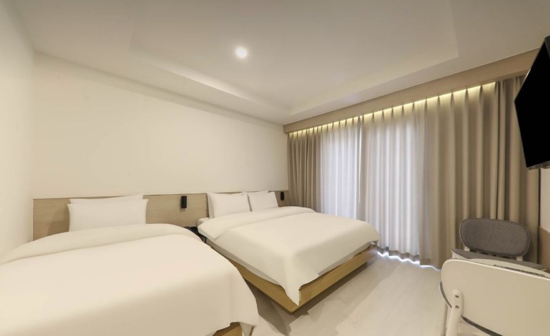 Basic Twin Room | Premium bedding, blackout curtains, free WiFi, bed sheets