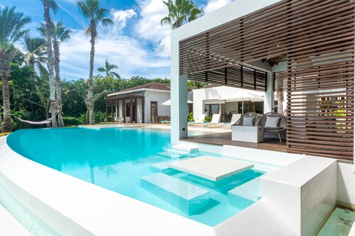 Modern Villa with spectacular Golf Views inside the famous Casa de Campo resort