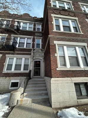 Exterior - Remodeled Spacious Apartment in Perfect Location (Boston)
