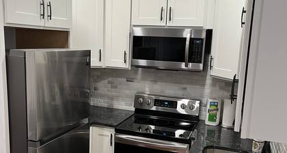 Remodeled Spacious Apartment in Perfect Location