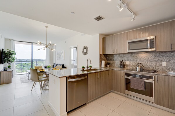 Fridge, microwave, oven, stovetop