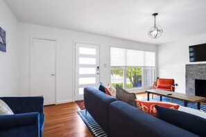 TV, fireplace, offices