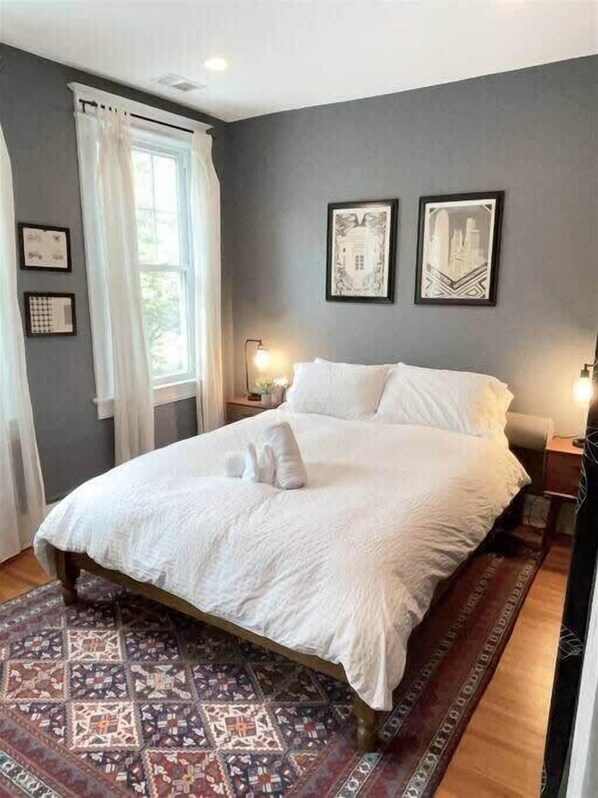 3 bedrooms, laptop workspace, iron/ironing board, WiFi