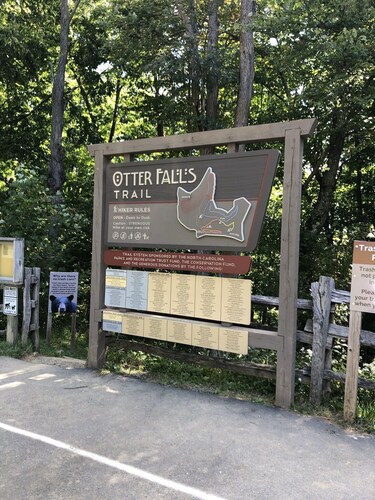 Fox Crossing - Mountain Views, Game Room & Pet-Friendly Cabin!