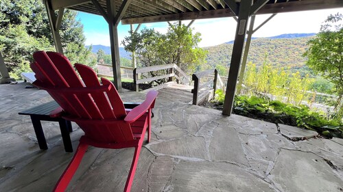 Fox Crossing - Mountain Views, Game Room & Pet-Friendly Cabin!