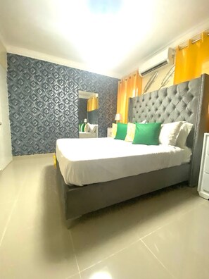 3 chambres, fer et planche à repasser, Wi-Fi gratuit, draps fournis