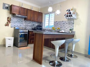 Microwave, oven, stovetop, coffee/tea maker