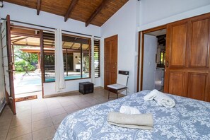 5 chambres, coffres-forts dans les chambres, bureau, Wi-Fi gratuit