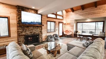 Télévision, cheminée