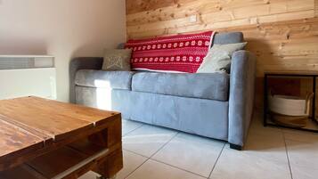 2 slaapkamers, een strijkplank/strijkijzer, reisbedje, wifi