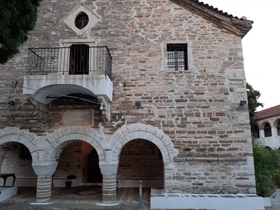 Chiona's Apartments by the sea