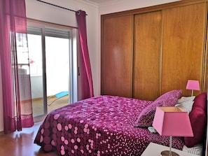1 bedroom, iron/ironing board, travel cot, WiFi