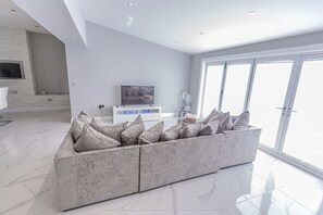 House | Living room
