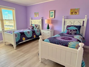 5 bedrooms, iron/ironing board, free WiFi, bed sheets