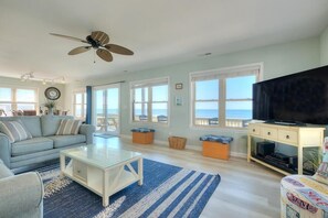 Smart TV, DVD player, books, video library - Beautiful Oceanfront Home with Amazing Views-Sleeps 12 (Oak Island)