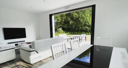 New house near Port-Manec'h beach