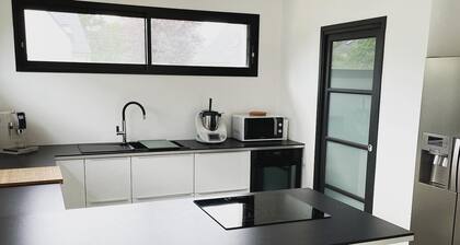 New house near Port-Manec'h beach