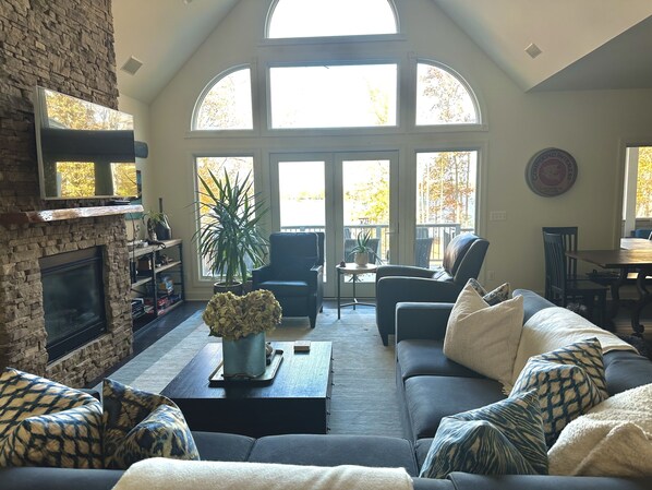 Smart TV, fireplace, DVD player, books