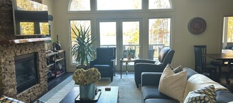 Luxurious Lakehouse Retreat, waterfront with all the toys!